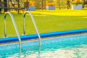 Four of the Best Pool Designs for Use with Artificial Grass 